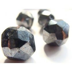 broušená perla, barva černo-kovová, 17 mm